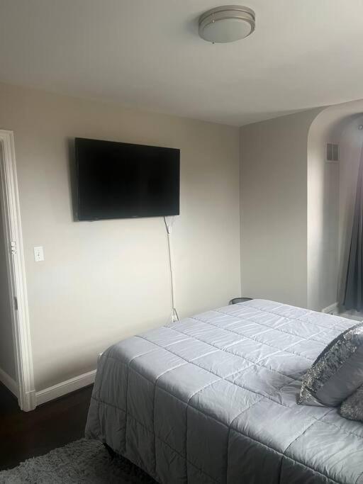 Feriehus Quiet, Cozy In Dc- Block From Metro-parking Washington